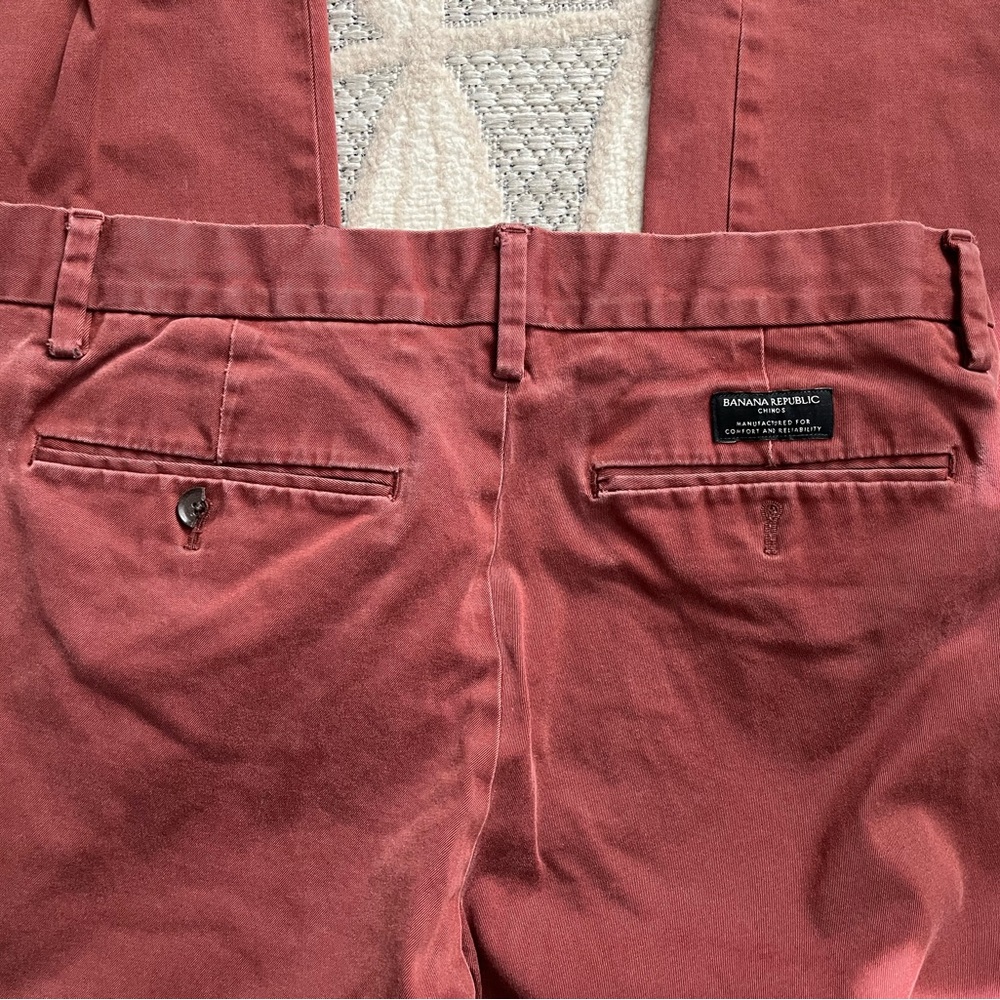⭐️5/$25⭐️ Banana Republic Men Tapered Fit Chino - Picture 6 of 7
